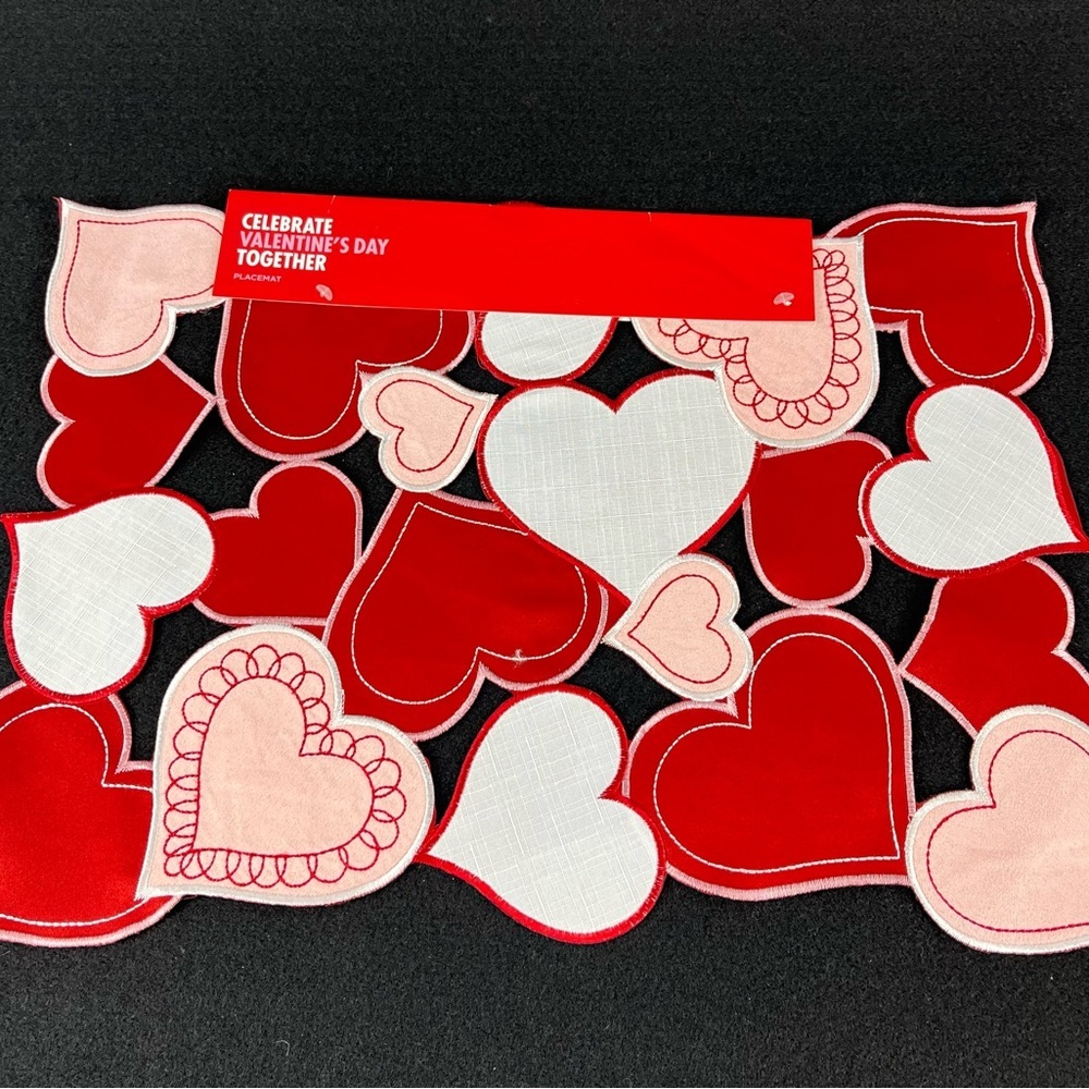 NWT Celebrate Together Heart-Shaped Valentine's Day Placemats Set of 3 Red Pink